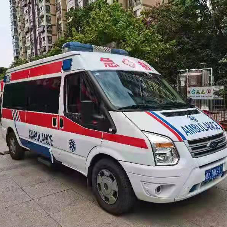 蒋湖农场长途救护车护送病人返乡